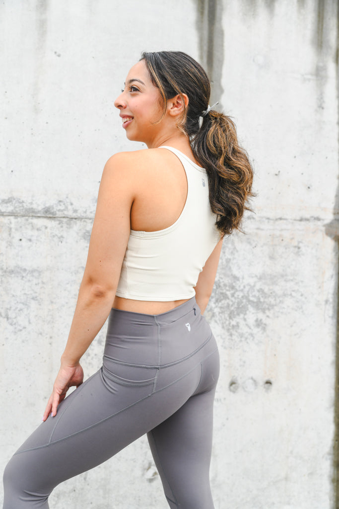 HIGH WAISTED SEAMLESS ACTIVEWEAR POCKET LEGGINGS AND SPORTS BRA