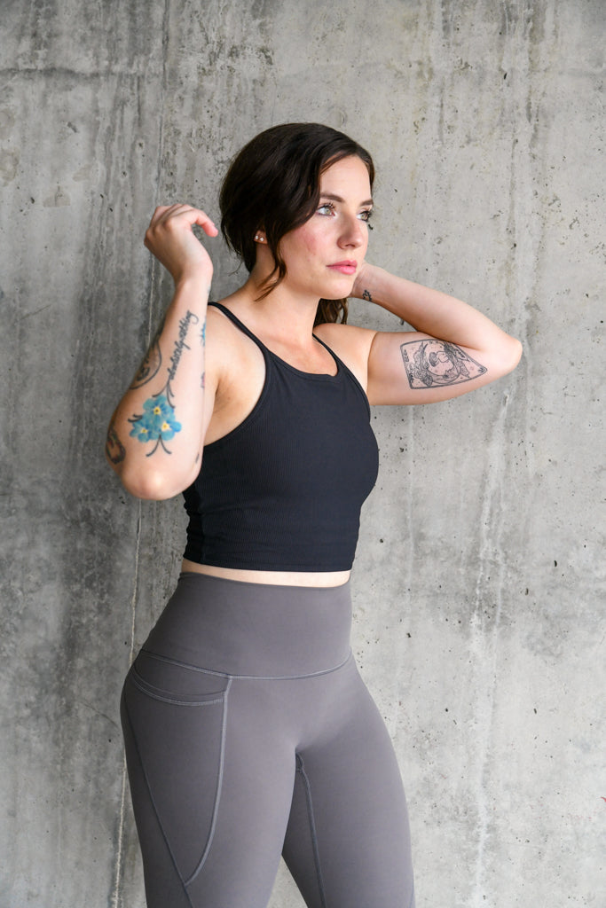Seamless Pulse Pocket Leggings - The Signature Blend Collection