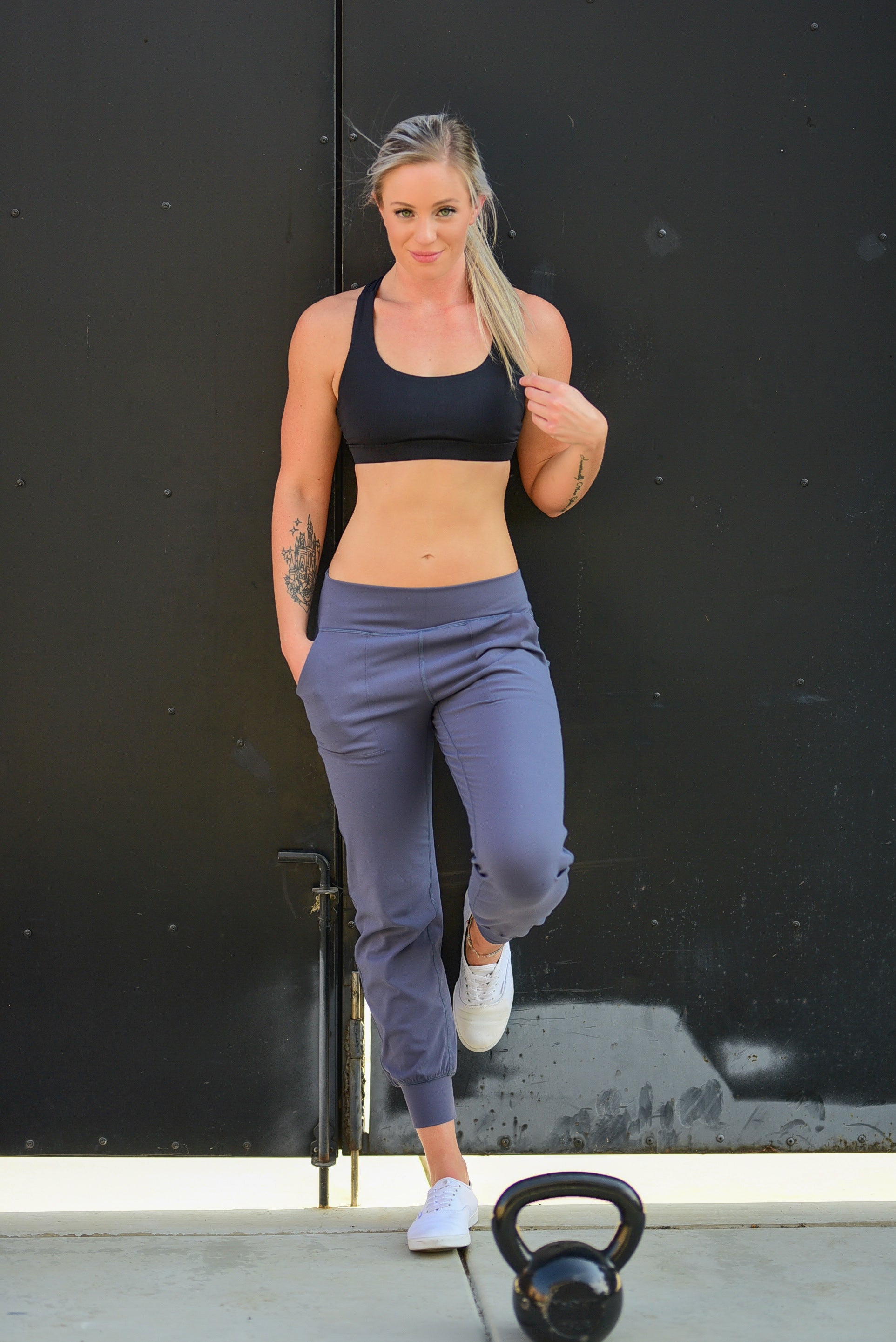 Elevate Cropped Joggers